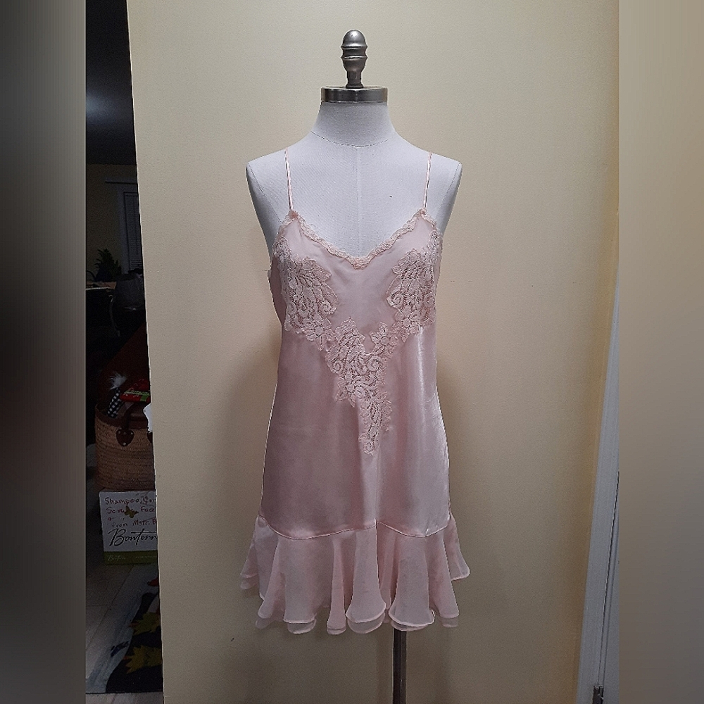 Victoria’s Secret Vintage Lingerie Pink Nighty, Size Medium